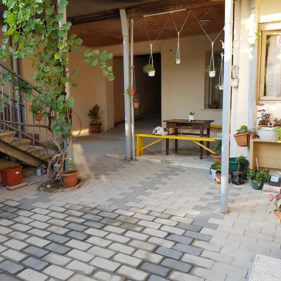 Домик У Куры Hotel Tbilisi Buitenkant foto